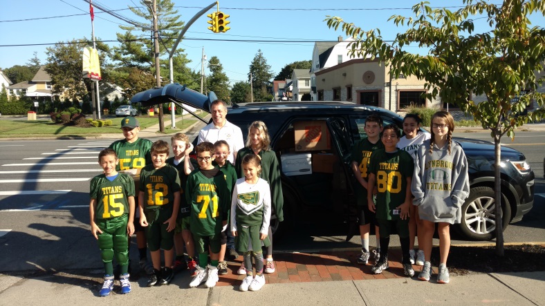 Assemblyman Curran, along with the Lynbrook Titans and Chloe’s Helpers, collected food, medical supplies, pet food, school supplies and toiletries for victims of Hurricane Florence.