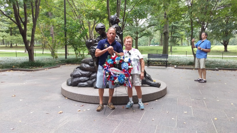 Hawley poses with a veteran who served as a nurse during the Vietnam War in front of the Vietnam Nurses’ Memorial in Washington D.C.