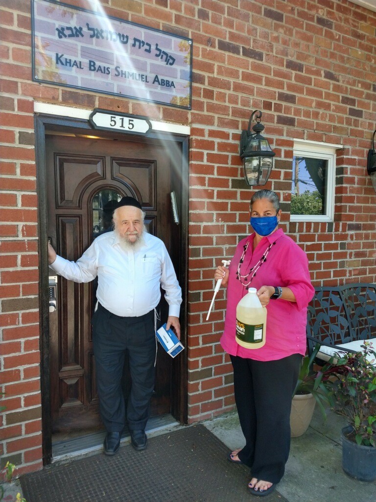 Pheffer Amato Distributes Masks and Hand Sanitizer to Local Synagogues