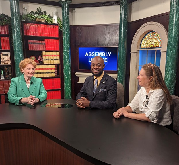 Assemblymember Jo Anne Simon discusses dyslexia with NeQuan Mclane and Emily Hellstrom.