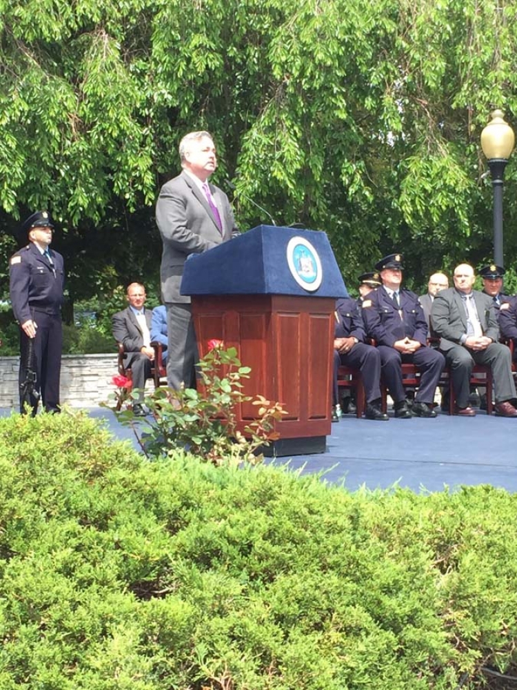 Assemblymember O'Donnell speaks at the 2016 Department of Corrections and Community Supervision Commencement Ceremony.