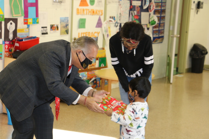 Assemblyman Sayegh delivers holiday gifts to children at the Byrn Mawr Children’s Learning Center in Yonkers