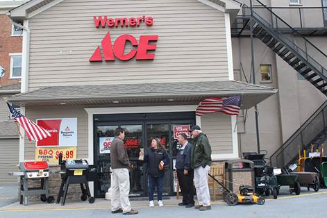 Assemblyman Karl Brabenec (R,C,I-Deerpark) [third from left] visits owners from Werner’s ACE Hardware in Florida, a family-owned business of over 100 years.
