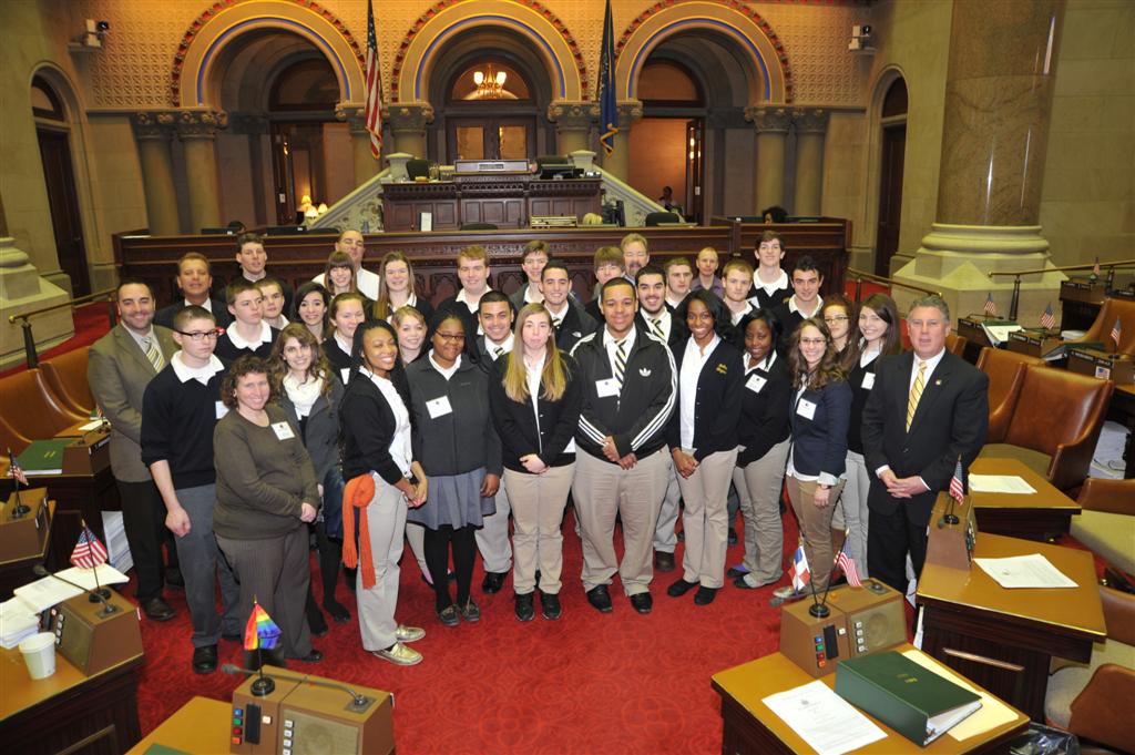 Assemblymember McDonald welcomes Bishop Maginn High School students to the Assembly Chambers.