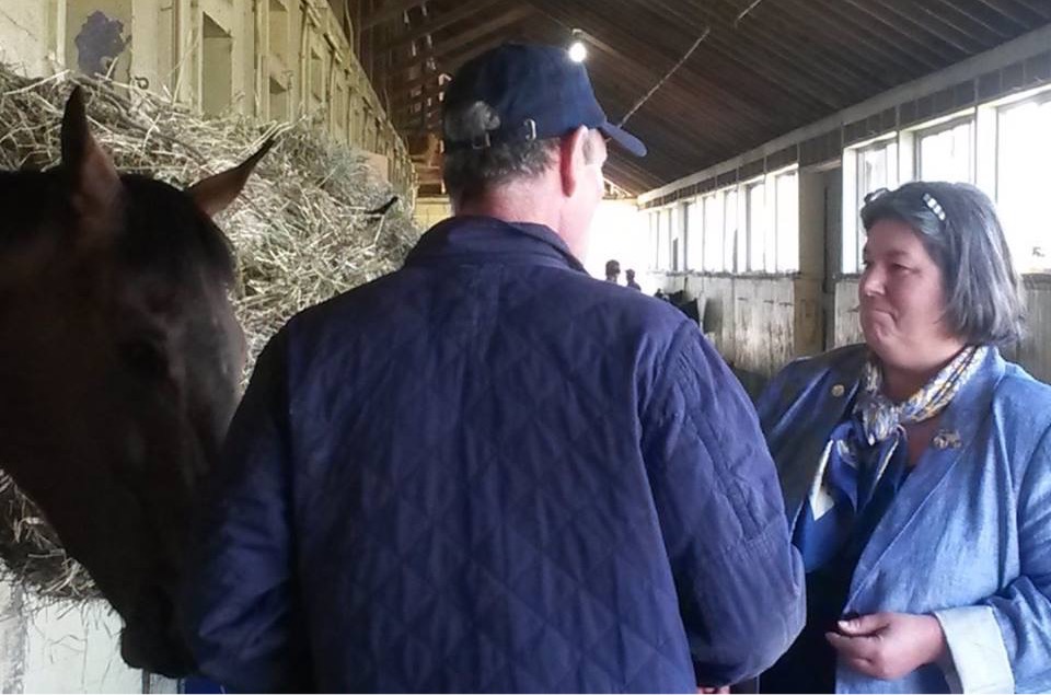 In April 2015, Assemblywoman Woerner visited the thoroughbred horseman and trainers at Belmont and Aqueduct.