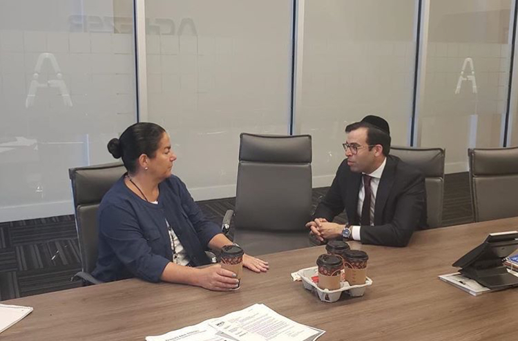 Assemblywoman Stacey Pheffer Amato (D-Far Rockaway) this past week met with Rabbi Boruch Ber Bender and other community embers at Achiezer to discuss several important community items and projects.