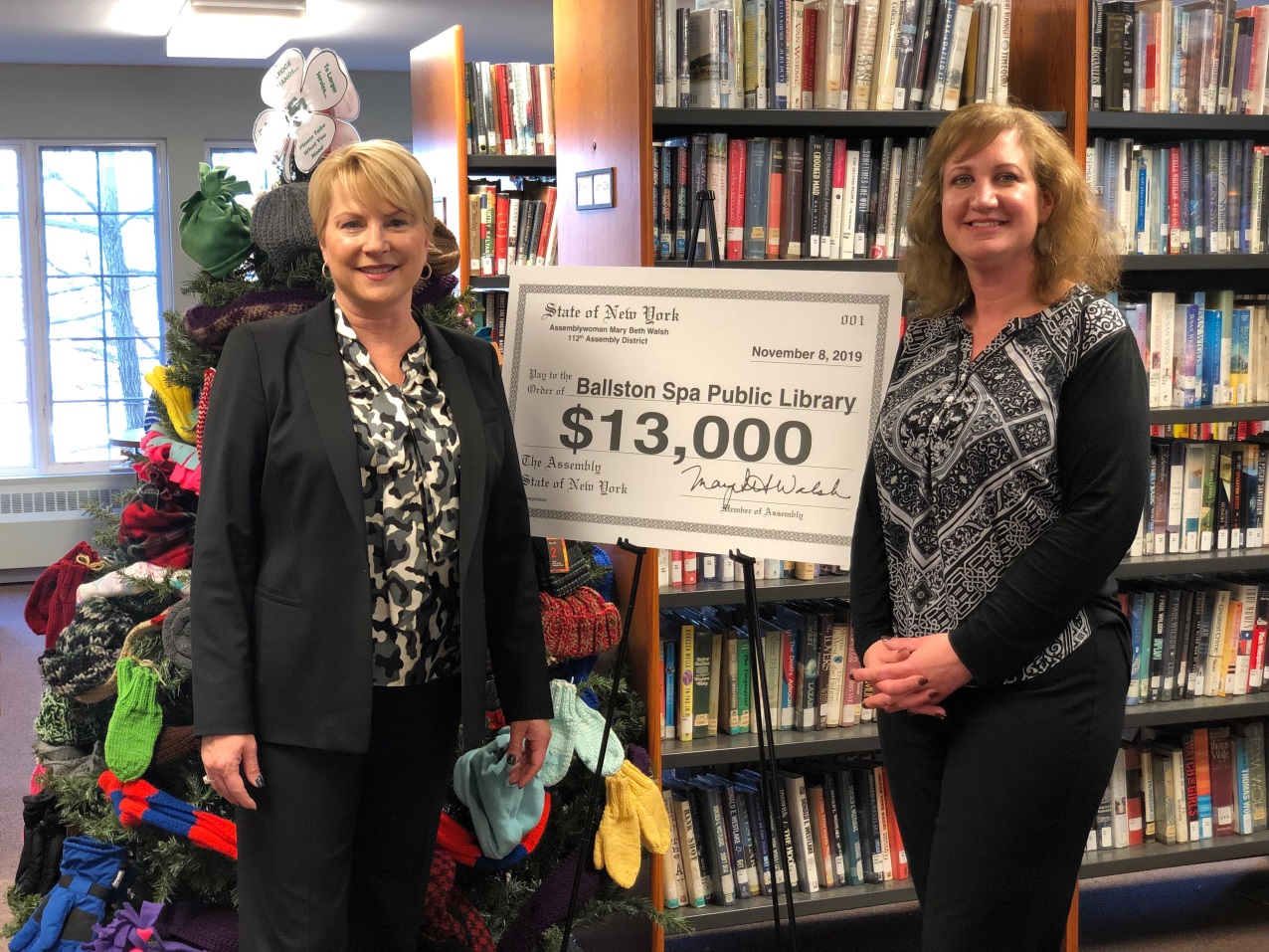 Assemblywoman Mary Beth Walsh (R,C,I-Ballston) presents a grant to Ballston Spa Public Library on November 26, 2019.